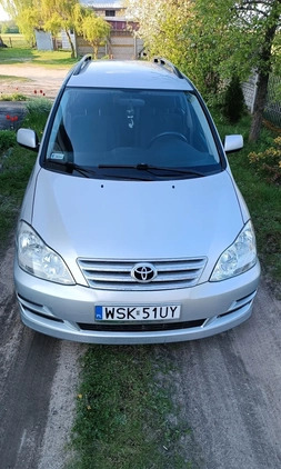 Toyota Avensis Verso cena 10900 przebieg: 310000, rok produkcji 2004 z Sławków małe 106